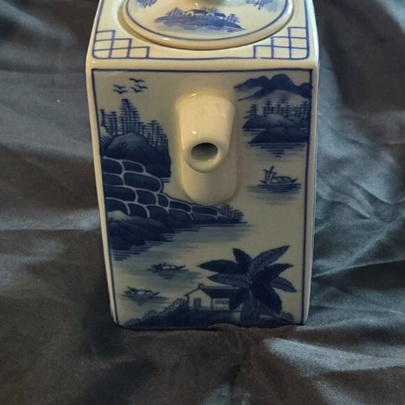 Vintage Porcelain Square-Shaped Chinese Teapot w/ Asian Scenery - Picture 2 of 7